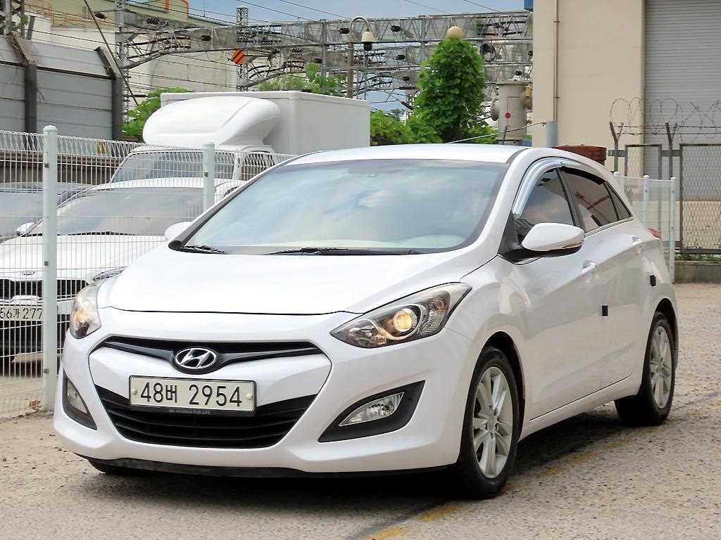 현대 i30 뉴 i30 1.6 GDI 이미지 2