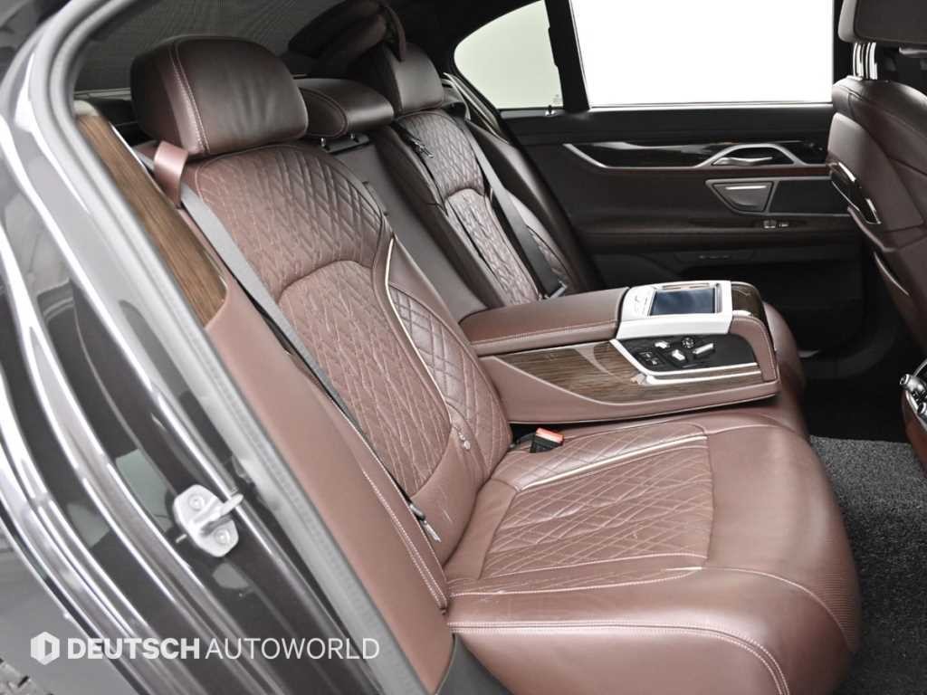BMW 7시리즈 7시리즈 (G11) 730d xDrive 디자인 퓨어 엑설런스 이미지 12