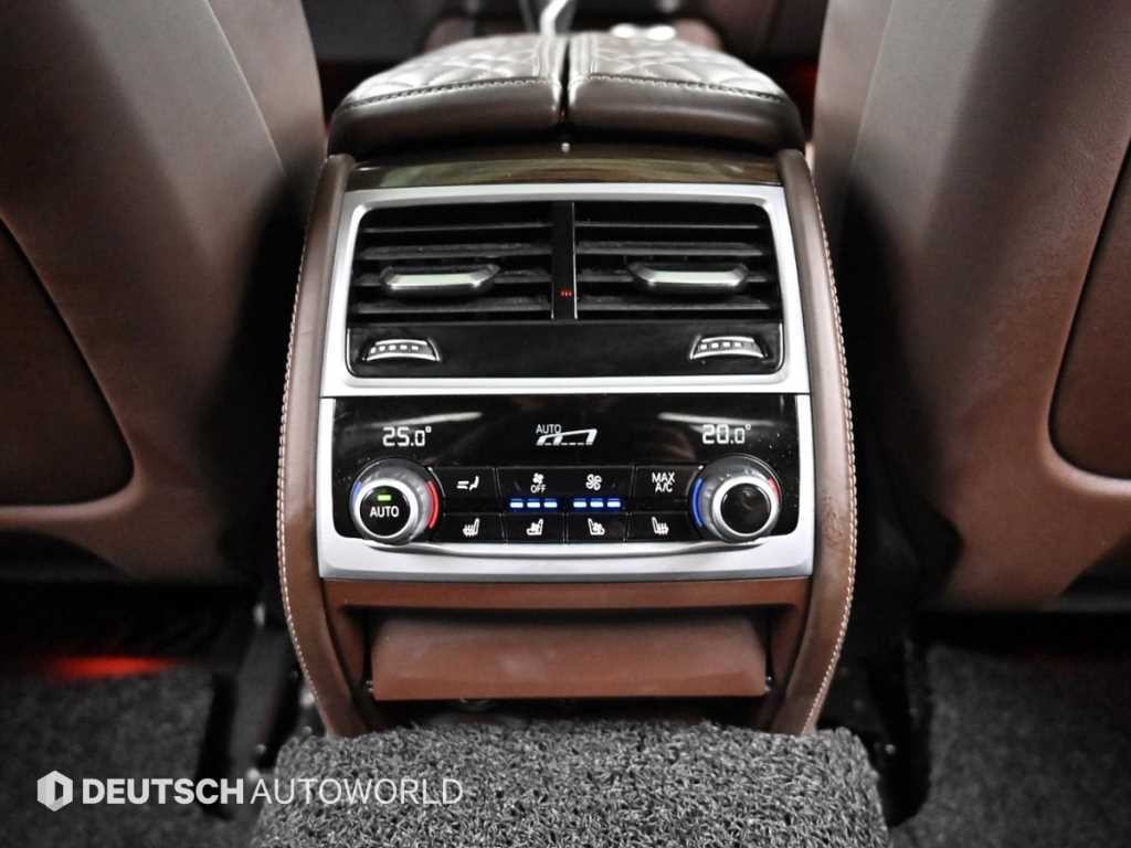 BMW 7시리즈 7시리즈 (G11) 730d xDrive 디자인 퓨어 엑설런스 이미지 16