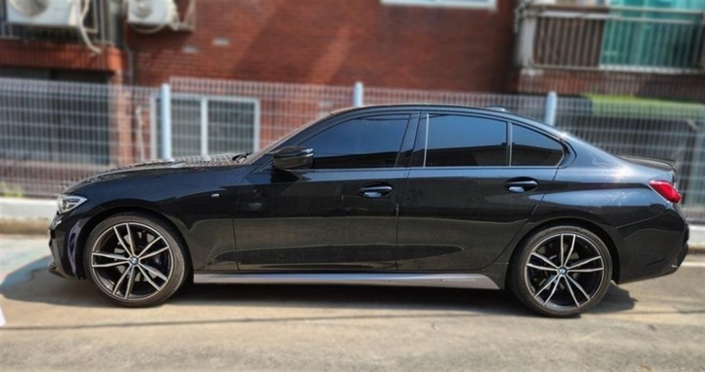 BMW 3시리즈 3시리즈 (G20) 330i M 스포츠 이미지 3