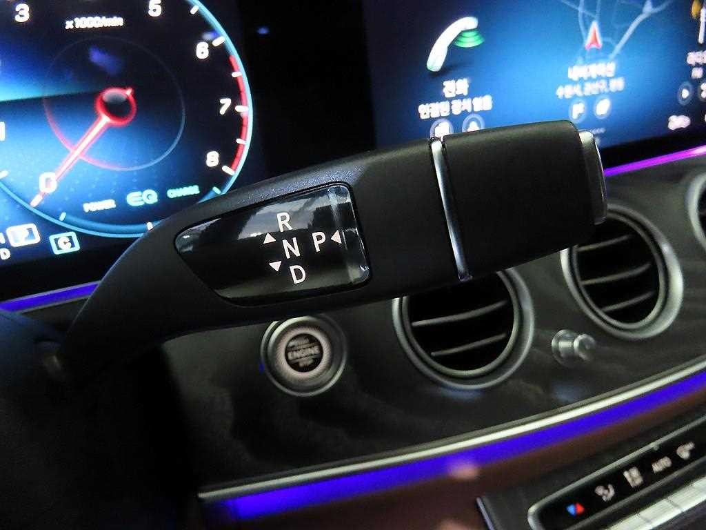 벤츠 E 클래스 E-클래스 W213 E350 4MATIC AMG LINE 이미지 12
