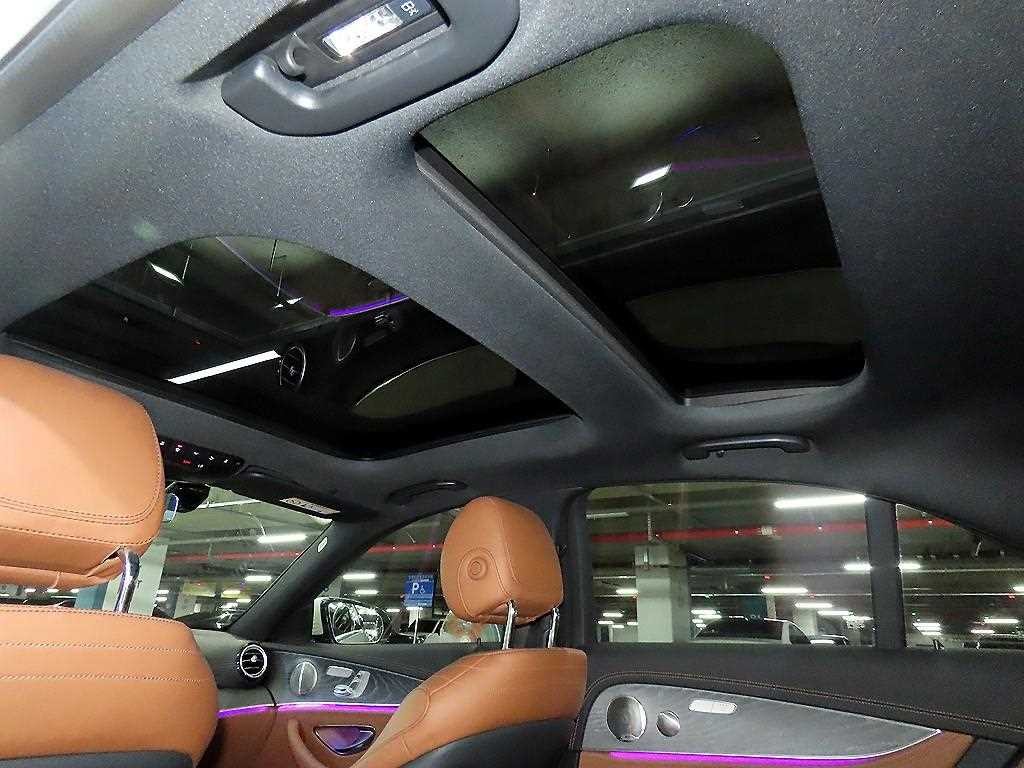 벤츠 E 클래스 E-클래스 W213 E350 4MATIC AMG LINE 이미지 15