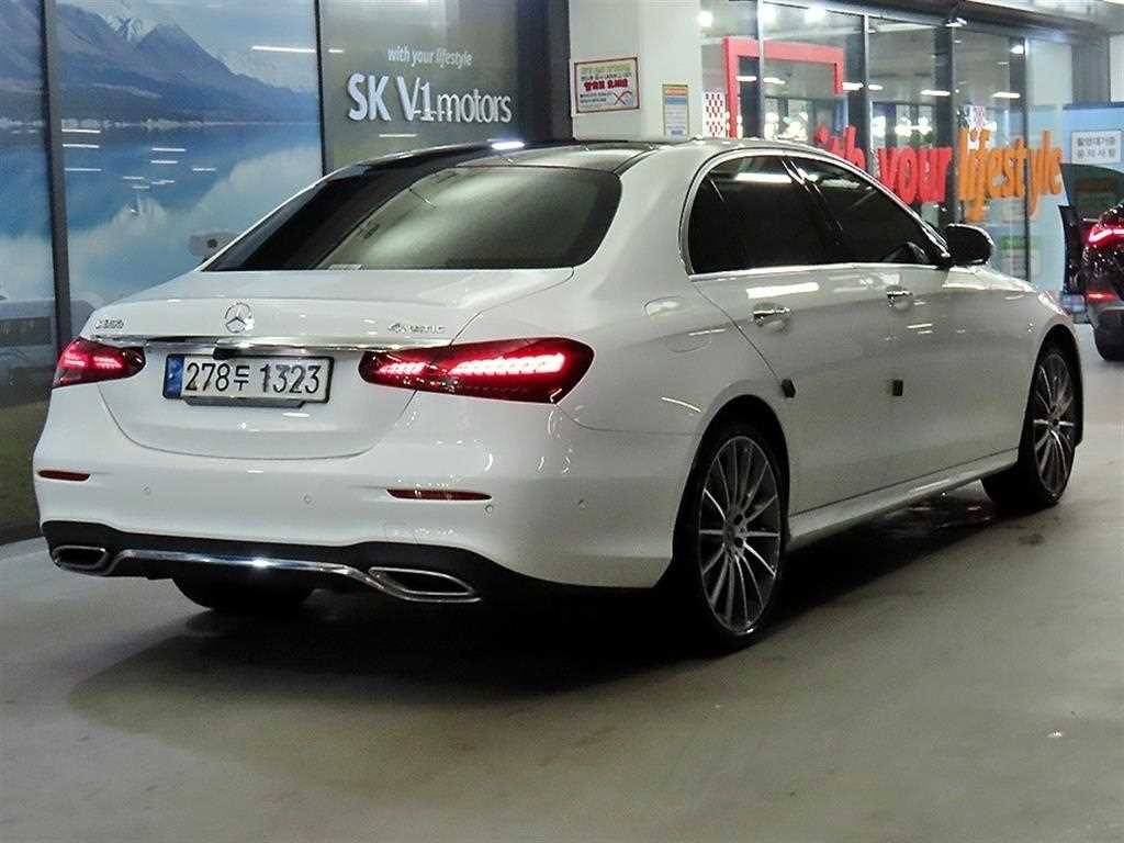 벤츠 E 클래스 E-클래스 W213 E350 4MATIC AMG LINE 이미지 4