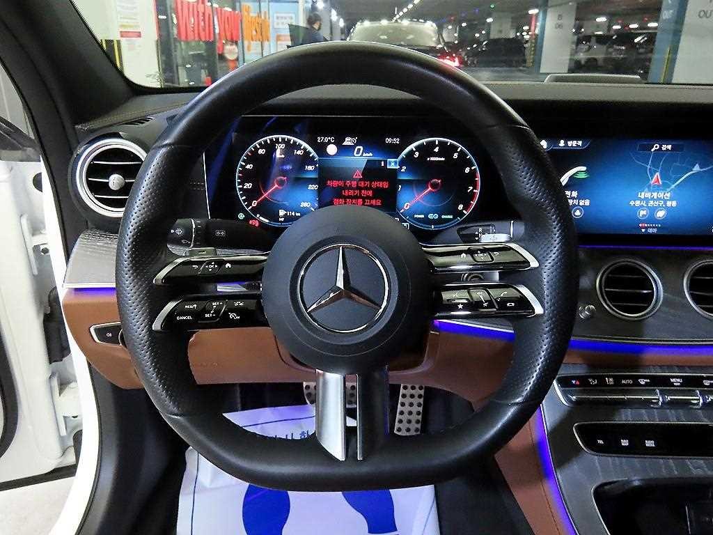 벤츠 E 클래스 E-클래스 W213 E350 4MATIC AMG LINE 이미지 8
