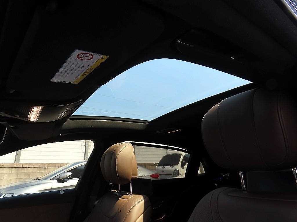 벤츠 S 클래스 S클래스-W222 마이바흐 S 560 4MATIC 이미지 16