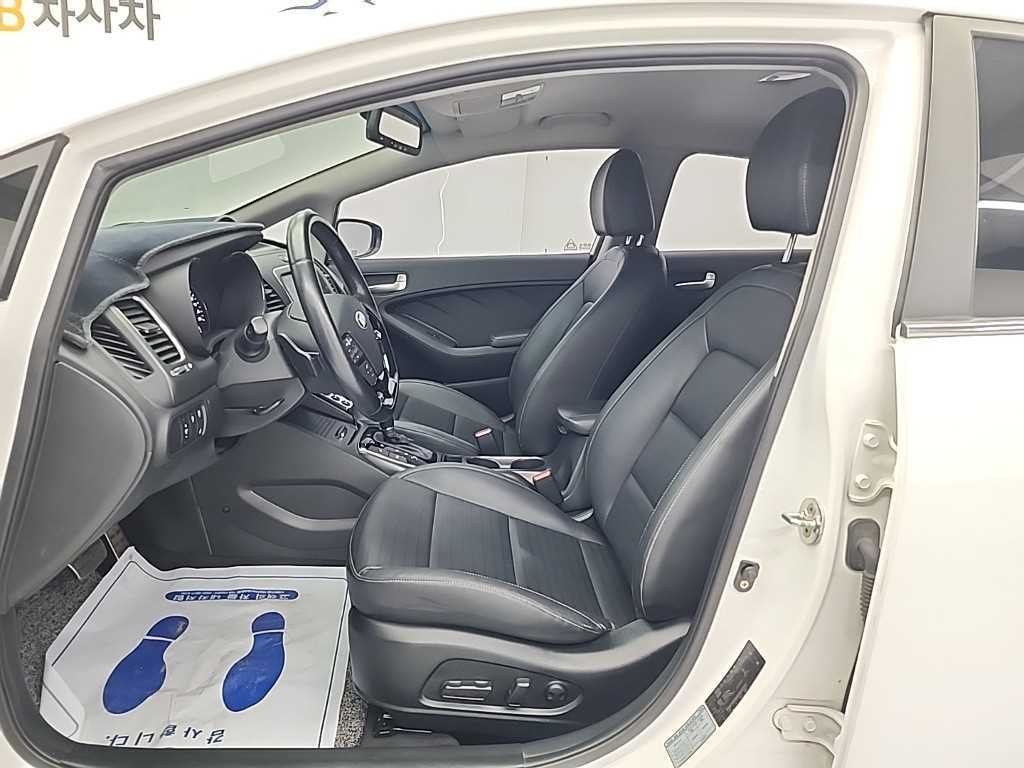 기아 K3 더뉴 K3 1.6 VGT 프레스티지 기본형 이미지 11