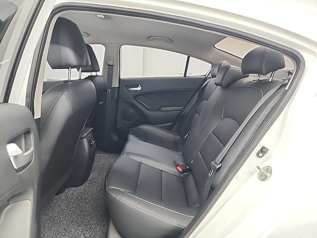 기아 K3 더뉴 K3 1.6 VGT 프레스티지 기본형 이미지 12