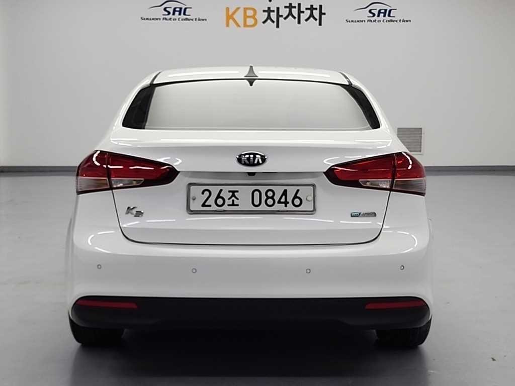 기아 K3 더뉴 K3 1.6 VGT 프레스티지 기본형 이미지 3