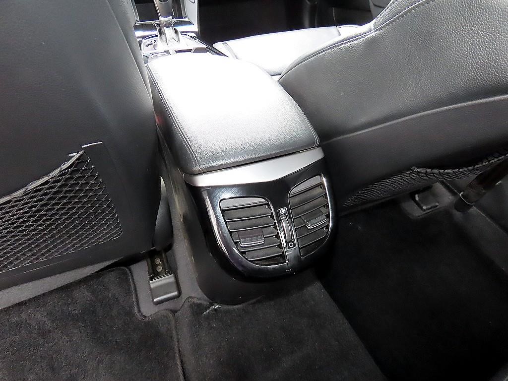 현대 i40 i40Saloon 2.0 GDI PREMIUM 이미지 17