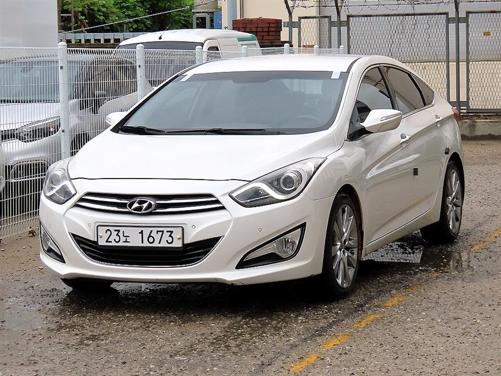 현대 i40 i40Saloon 2.0 GDI PREMIUM 이미지 2