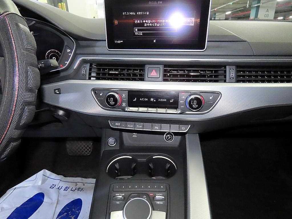 아우디 A4 A4 (B9) 40 TFSI 이미지 11