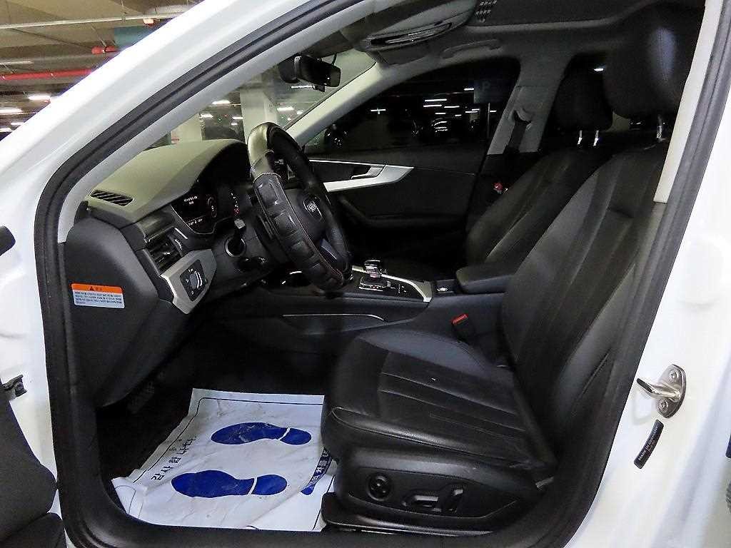 아우디 A4 A4 (B9) 40 TFSI 이미지 6