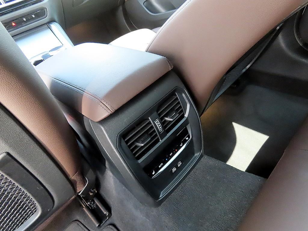 BMW 4시리즈 4시리즈 (G22) 420i 그란쿠페 M 스포츠 이미지 15