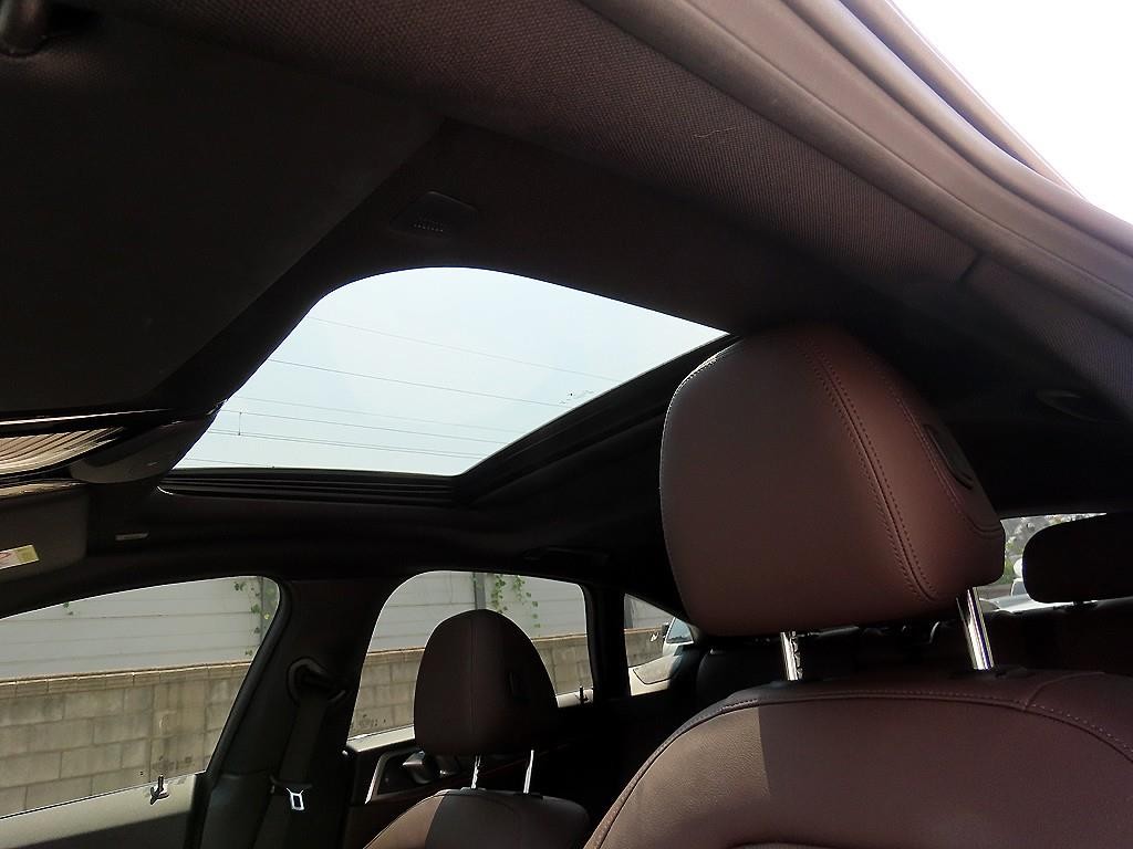 BMW 4시리즈 4시리즈 (G22) 420i 그란쿠페 M 스포츠 이미지 16
