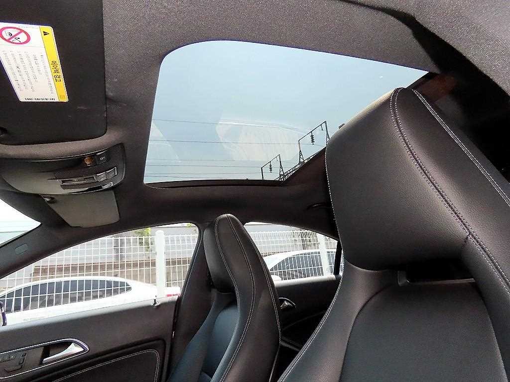 벤츠 CLA 클래스 CLA클래스 CLA 200d 이미지 17