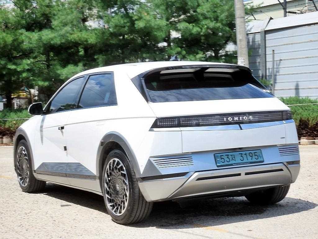 현대 아이오닉 5 롱 레인지 4WD 프레스티지 이미지 3