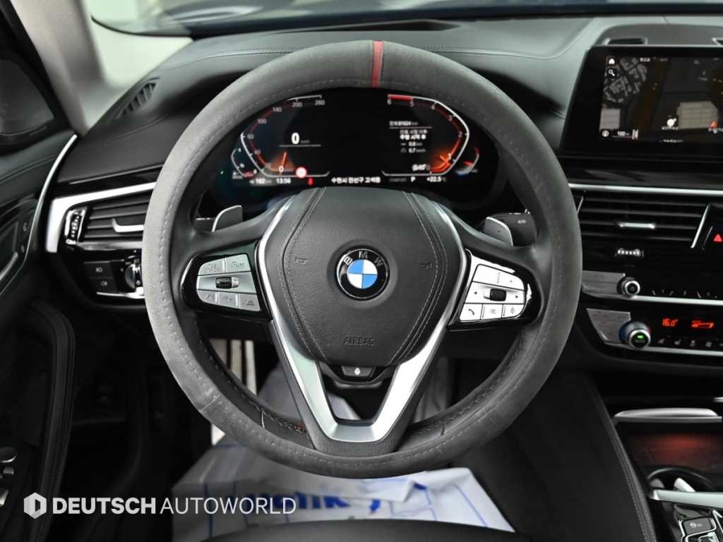 BMW 5시리즈 5시리즈 (G30) 520d 럭셔리 플러스 이미지 13