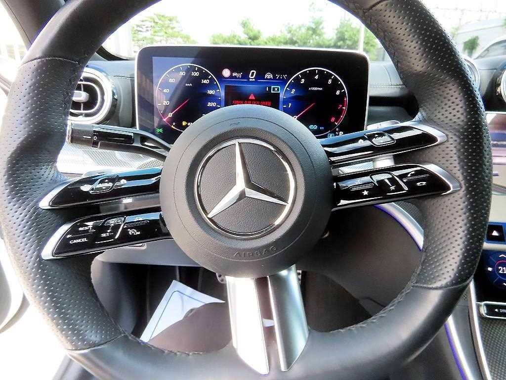 벤츠 C 클래스 C클래스 W206 C300 AMG 라인 이미지 8