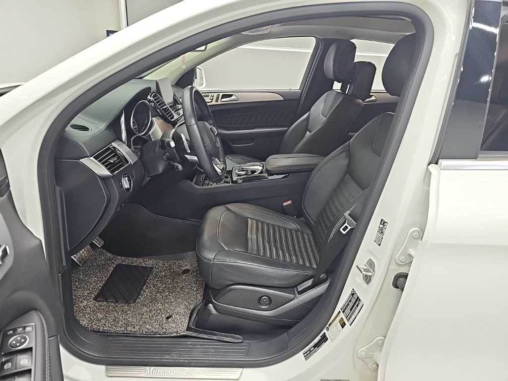 벤츠 GLE 클래스 GLE 클래스 W166 GLE 350 d 4MATIC 쿠페 이미지 11