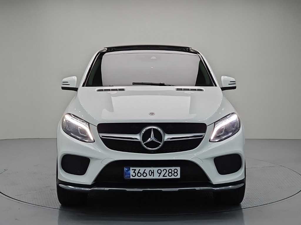 벤츠 GLE 클래스 GLE 클래스 W166 GLE 350 d 4MATIC 쿠페 이미지 2