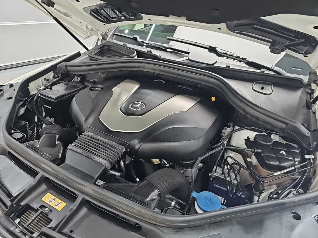 벤츠 GLE 클래스 GLE 클래스 W166 GLE 350 d 4MATIC 쿠페 이미지 5