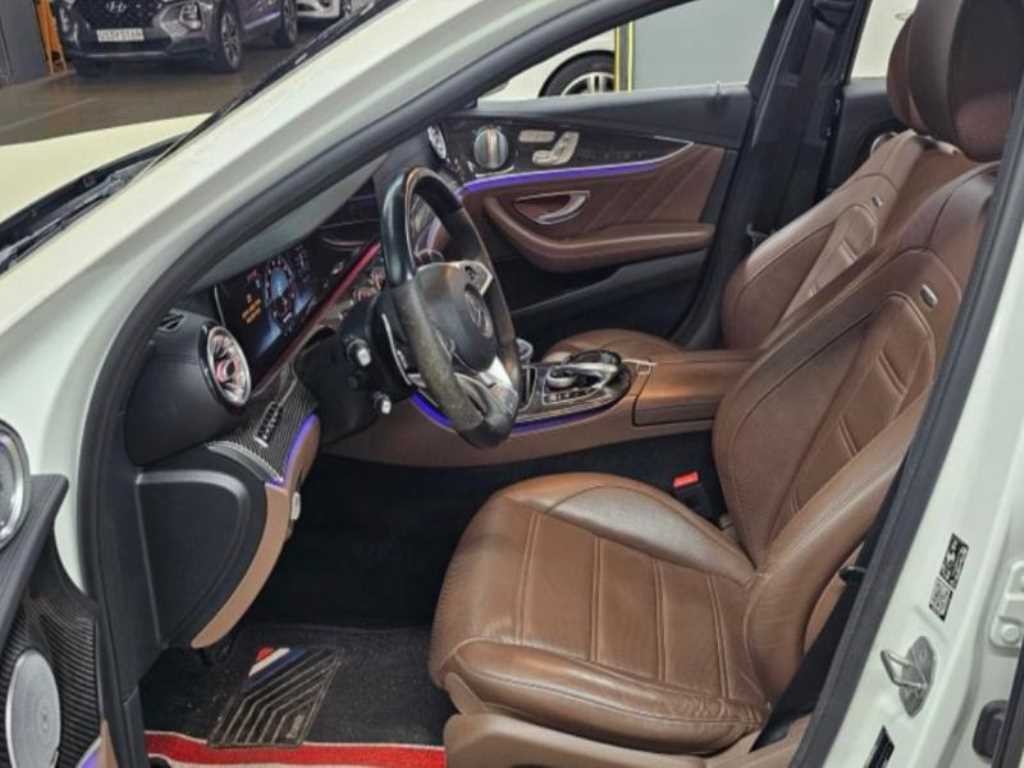 벤츠 E 클래스 E-클래스 W213 E63 AMG 4MATIC+ 이미지 3