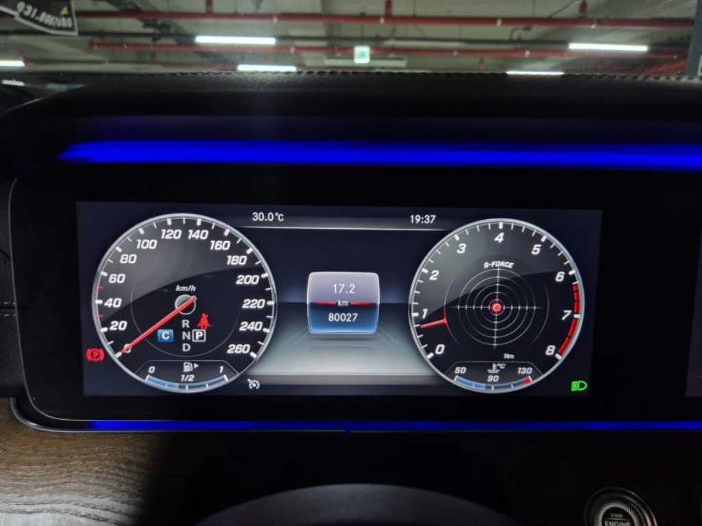 벤츠 E 클래스 E-클래스 W213 E300 4MATIC 익스클루시브 이미지 13