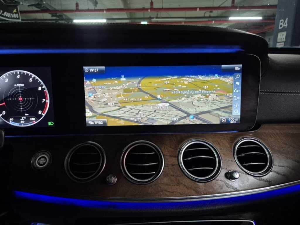 벤츠 E 클래스 E-클래스 W213 E300 4MATIC 익스클루시브 이미지 15