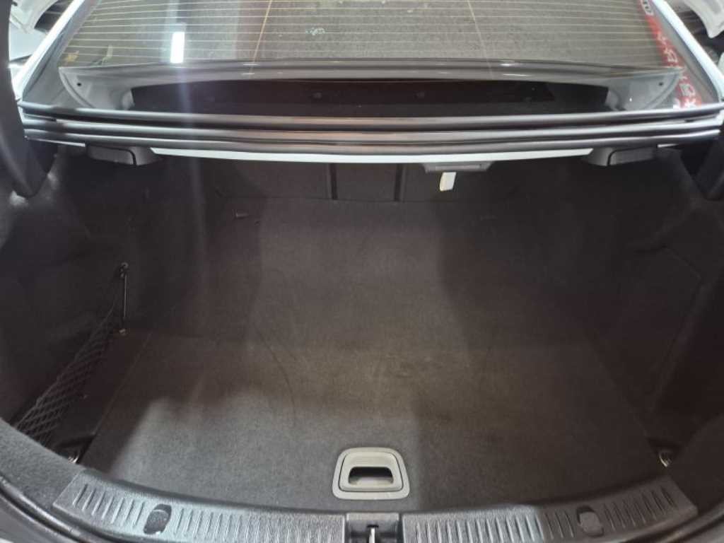 벤츠 E 클래스 E-클래스 W213 E300 4MATIC 익스클루시브 이미지 5