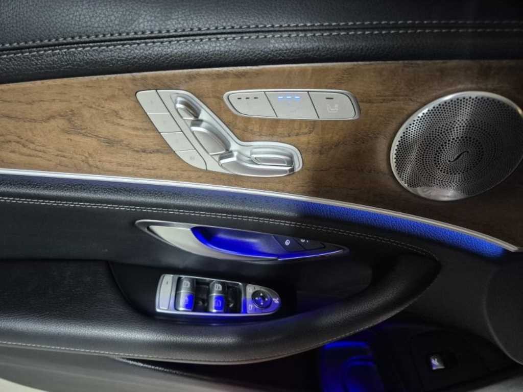 벤츠 E 클래스 E-클래스 W213 E300 4MATIC 익스클루시브 이미지 9