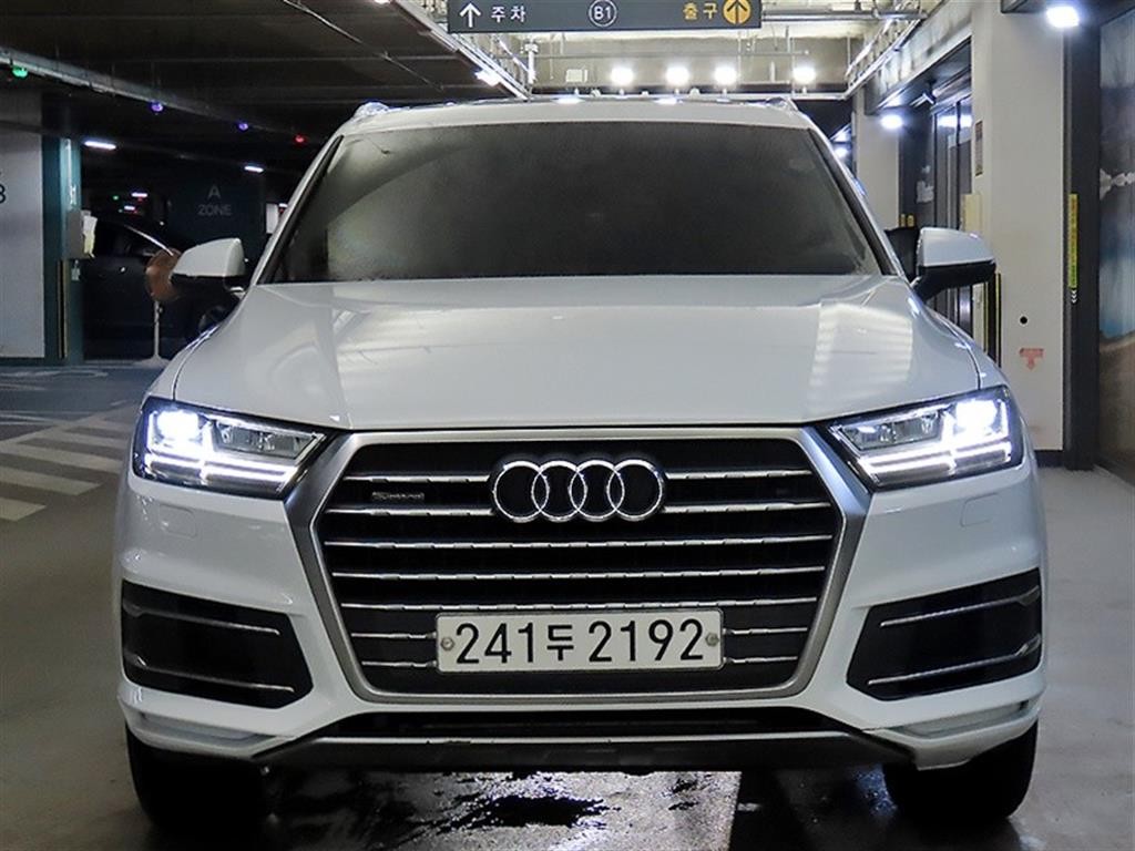 아우디 Q7 Q7 (4M) 45 TFSI 콰트로 이미지 2