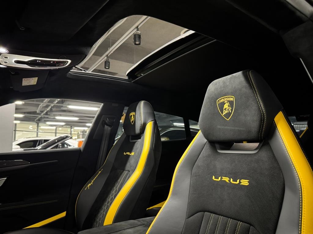 람보르기니 우루스 4.0 V8 퍼포만테 이미지 11