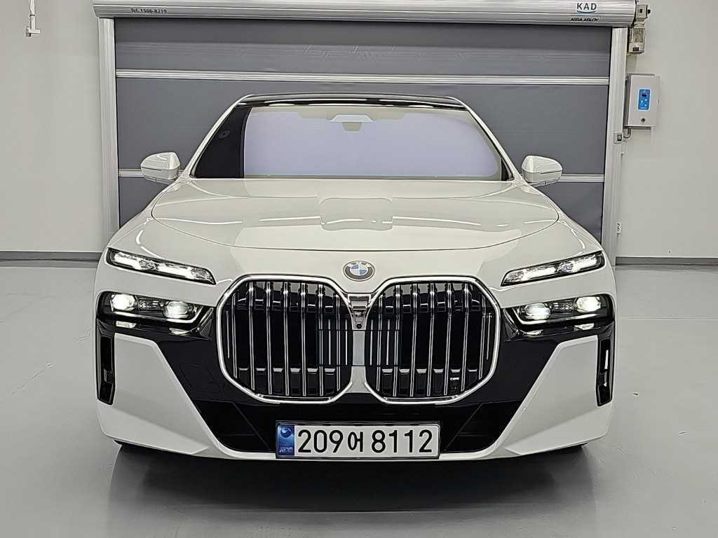 BMW 7시리즈 7시리즈 (G70) 740d xDrive M 스포츠 이미지 3