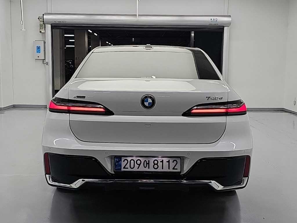 BMW 7시리즈 7시리즈 (G70) 740d xDrive M 스포츠 이미지 4