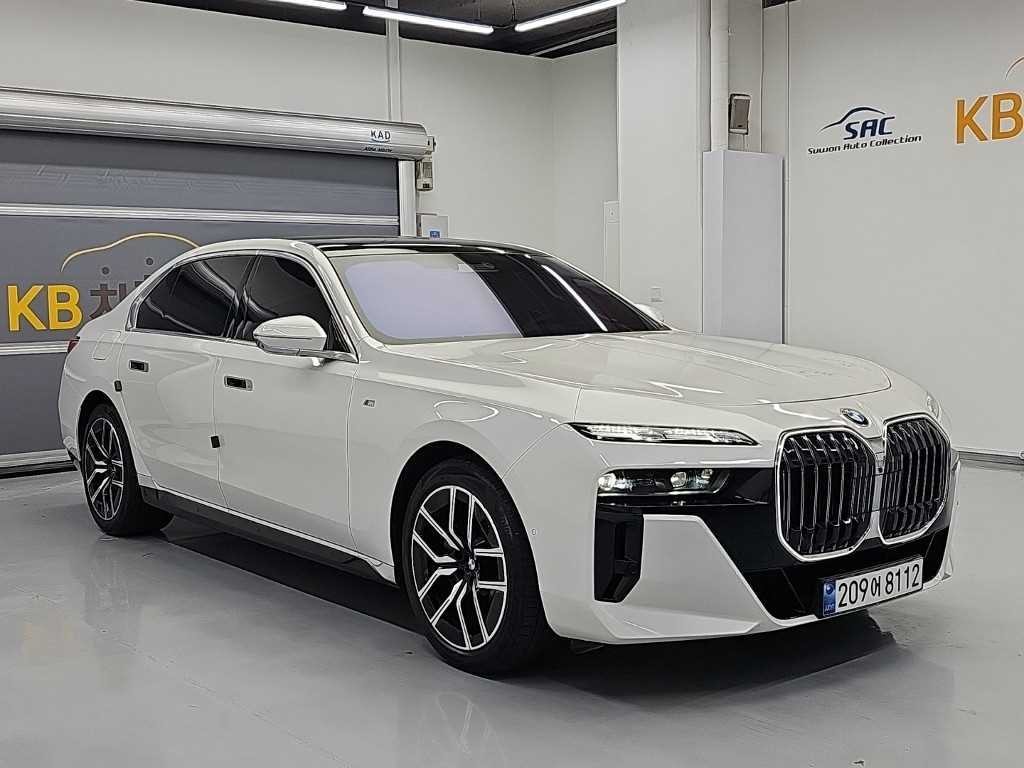 BMW 7시리즈 7시리즈 (G70) 740d xDrive M 스포츠 이미지 5