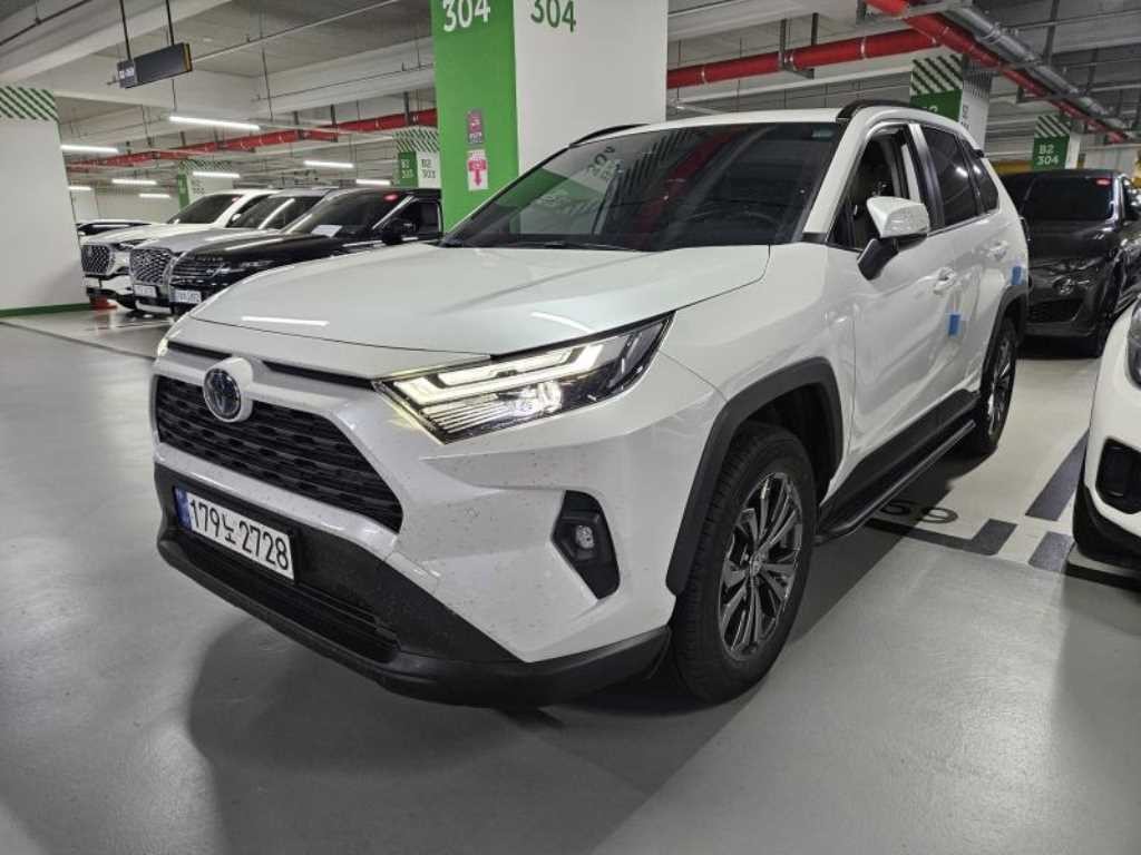 토요타 라브4 RAV4(5세대) 2.5 2WD 하이브리드 XLE 이미지 2