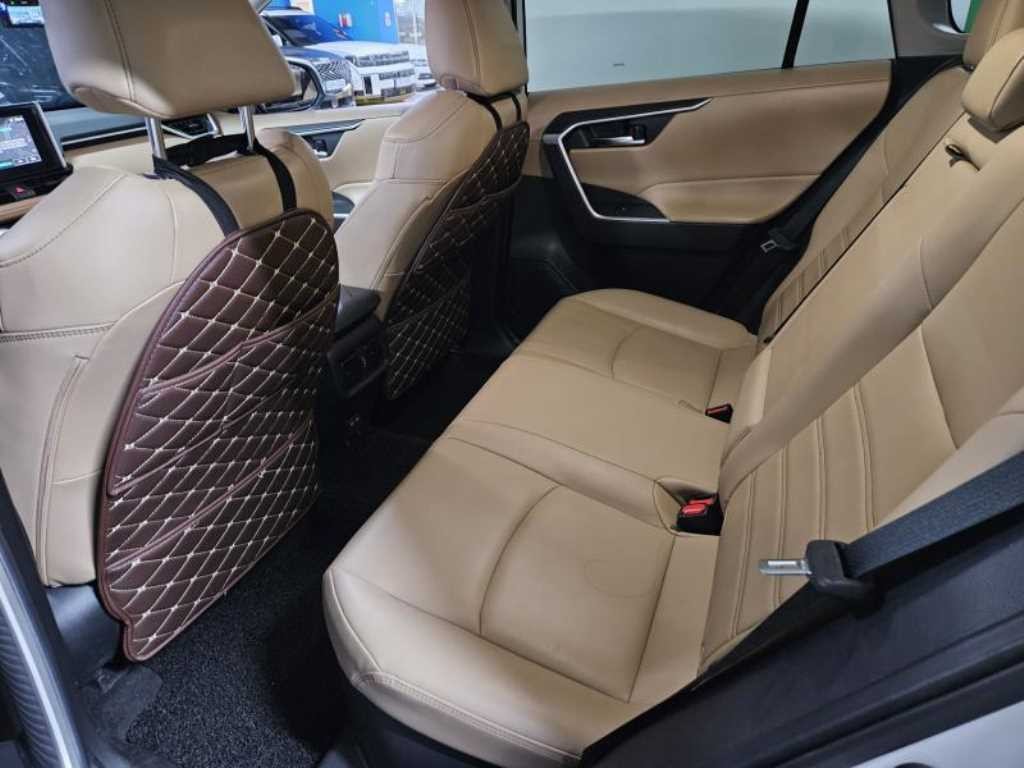 토요타 라브4 RAV4(5세대) 2.5 2WD 하이브리드 XLE 이미지 6