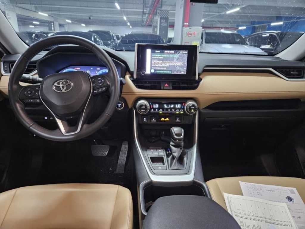토요타 라브4 RAV4(5세대) 2.5 2WD 하이브리드 XLE 이미지 7