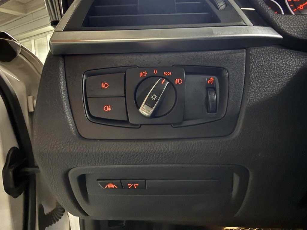 BMW 3시리즈 3시리즈 (F30) 320i 럭셔리 이미지 14