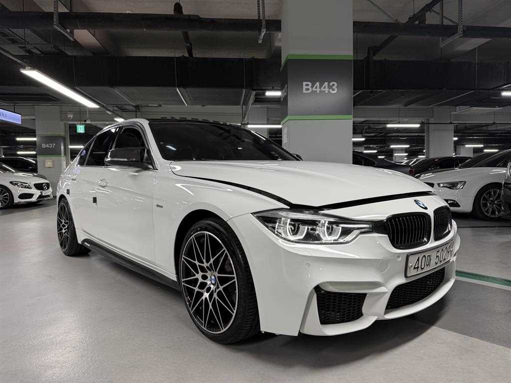 BMW 3시리즈 3시리즈 (F30) 320i 럭셔리 이미지 2