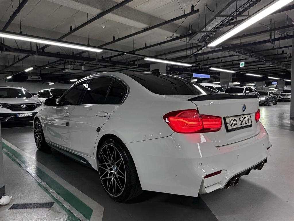 BMW 3시리즈 3시리즈 (F30) 320i 럭셔리 이미지 3