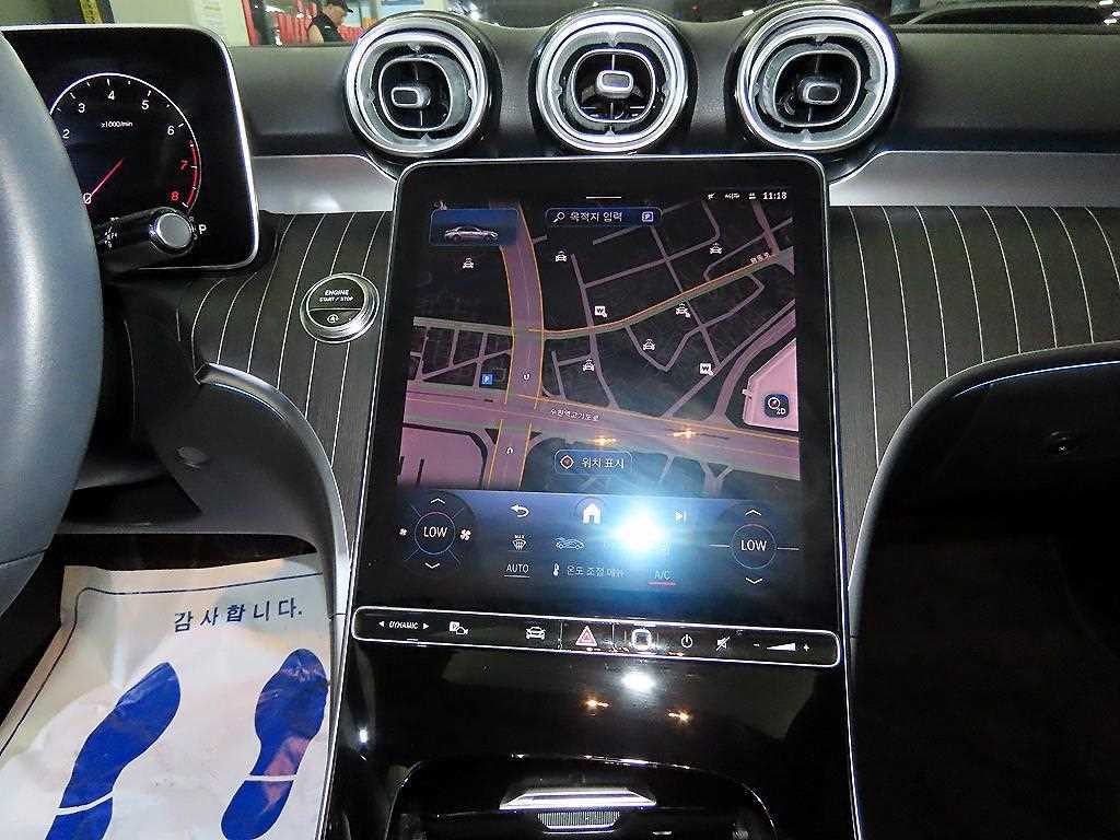 벤츠 C 클래스 C클래스 W206 C300 4MATIC 아방가르드 이미지 11