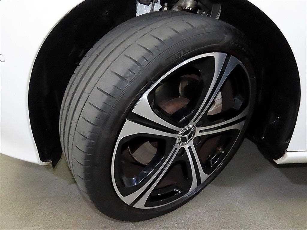 벤츠 C 클래스 C클래스 W206 C300 4MATIC 아방가르드 이미지 20