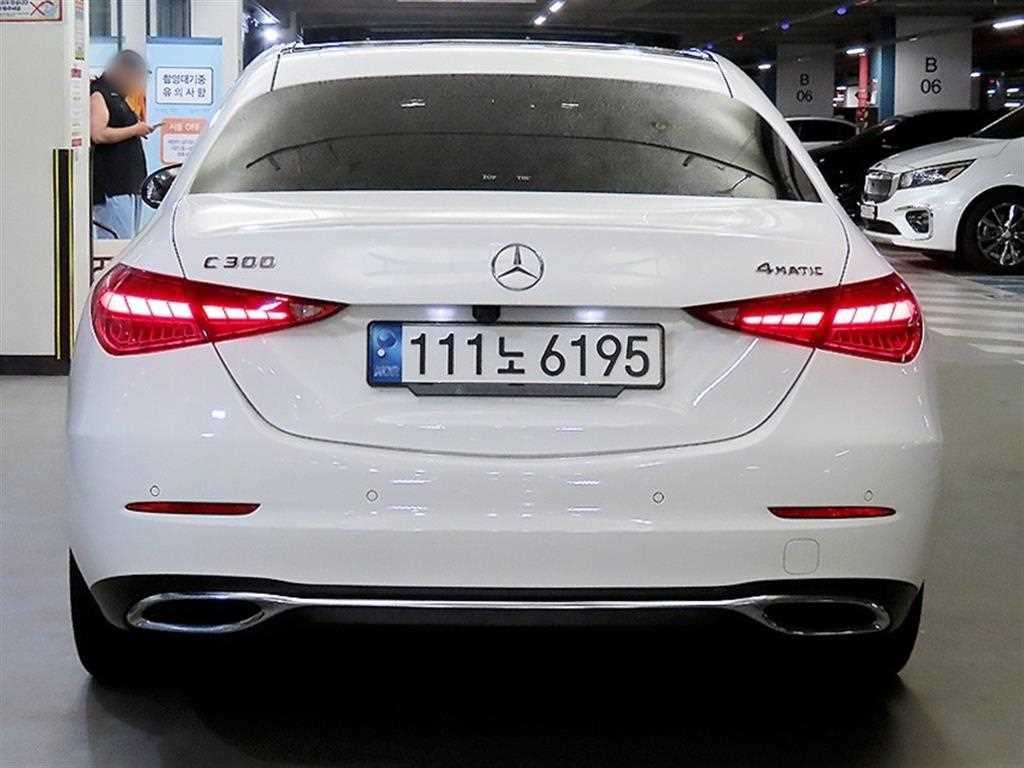 벤츠 C 클래스 C클래스 W206 C300 4MATIC 아방가르드 이미지 5