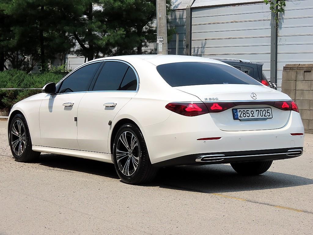 벤츠 E 클래스 E-클래스 W214 E200 아방가르드 리미티드 이미지 3