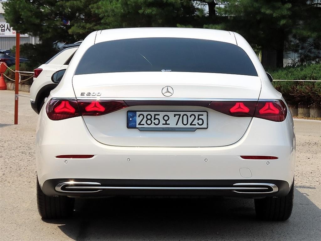 벤츠 E 클래스 E-클래스 W214 E200 아방가르드 리미티드 이미지 4