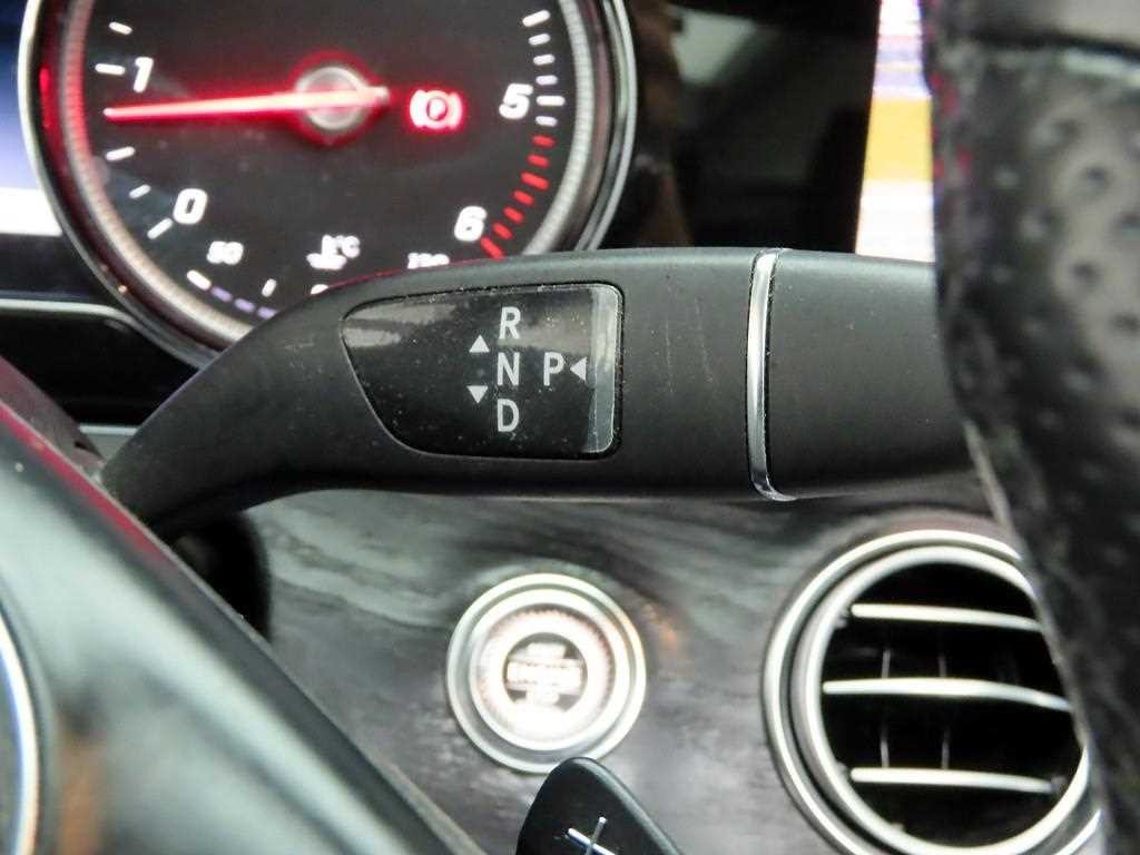 벤츠 E 클래스 E-클래스 W213 E220d 아방가르드 이미지 10
