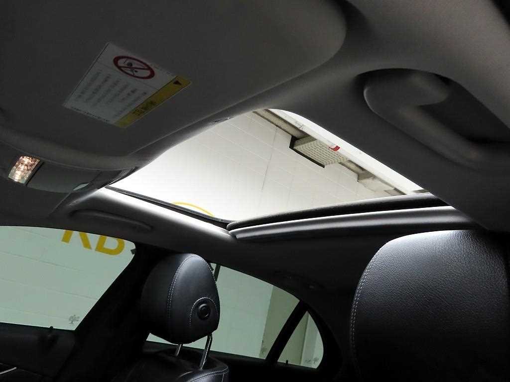 벤츠 E 클래스 E-클래스 W213 E220d 아방가르드 이미지 15