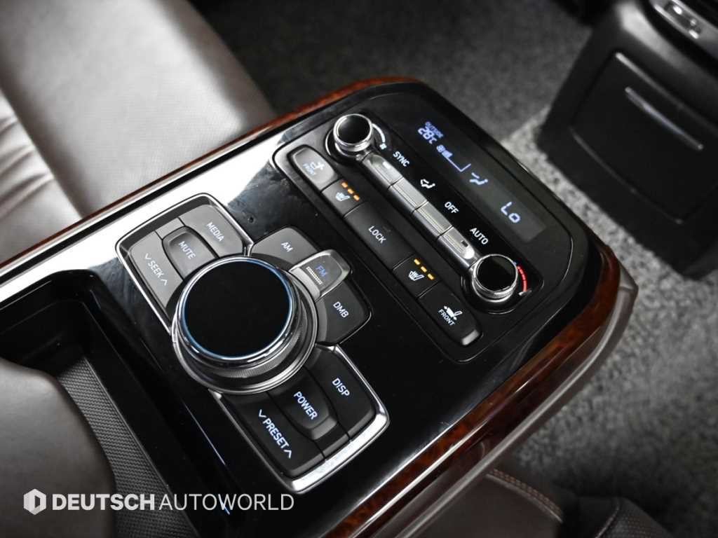 제네시스 EQ900 3.3 T-GDI AWD 프리미엄 럭셔리 이미지 16