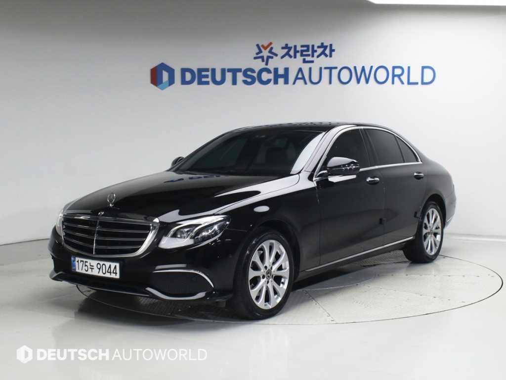 벤츠 E 클래스 E-클래스 W213 E220d 4MATIC 익스클루시브 이미지 1